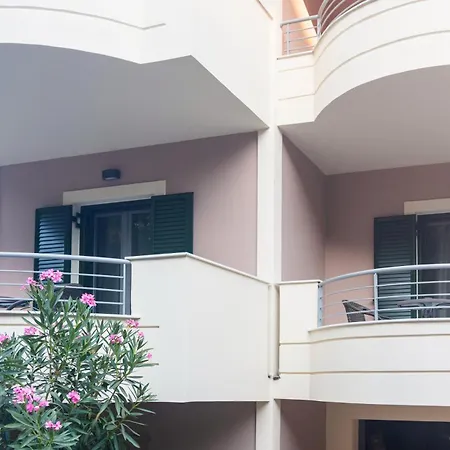 公寓 Μilia Olive&Terra Apatments *